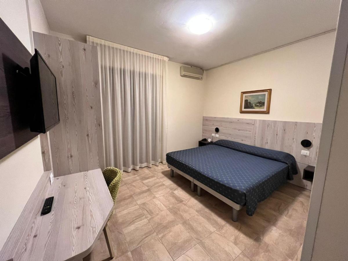 Hotel Colonna 阿比那赛奥 外观 照片