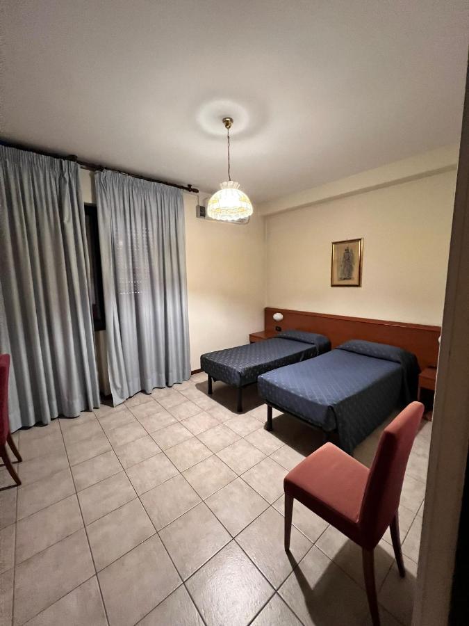 Hotel Colonna 阿比那赛奥 外观 照片